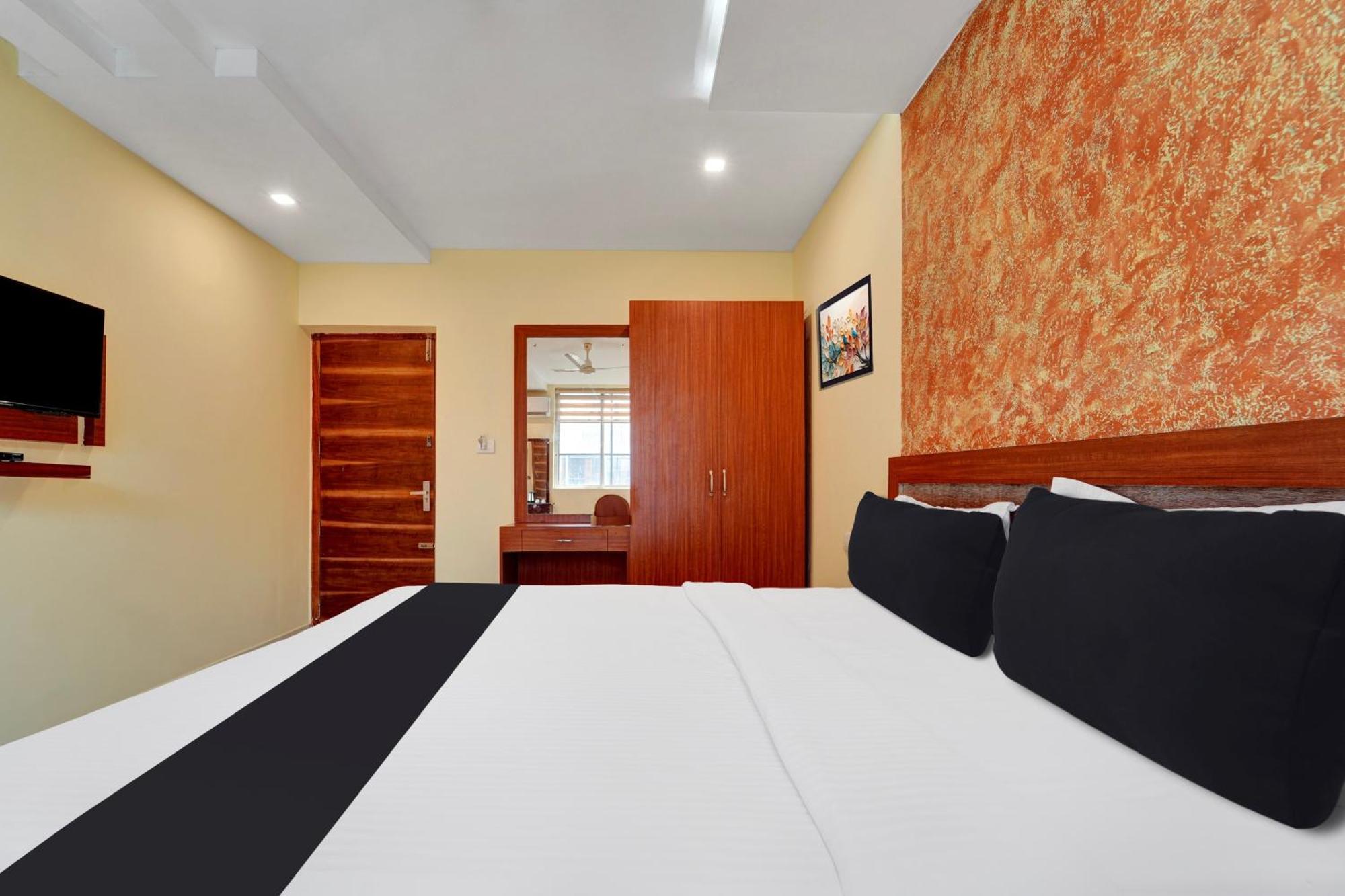 Super Townhouse Ernakulam North Otel Kochi Dış mekan fotoğraf
