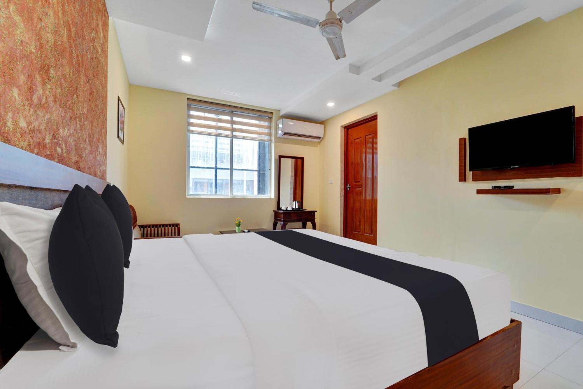 Super Townhouse Ernakulam North Otel Kochi Dış mekan fotoğraf