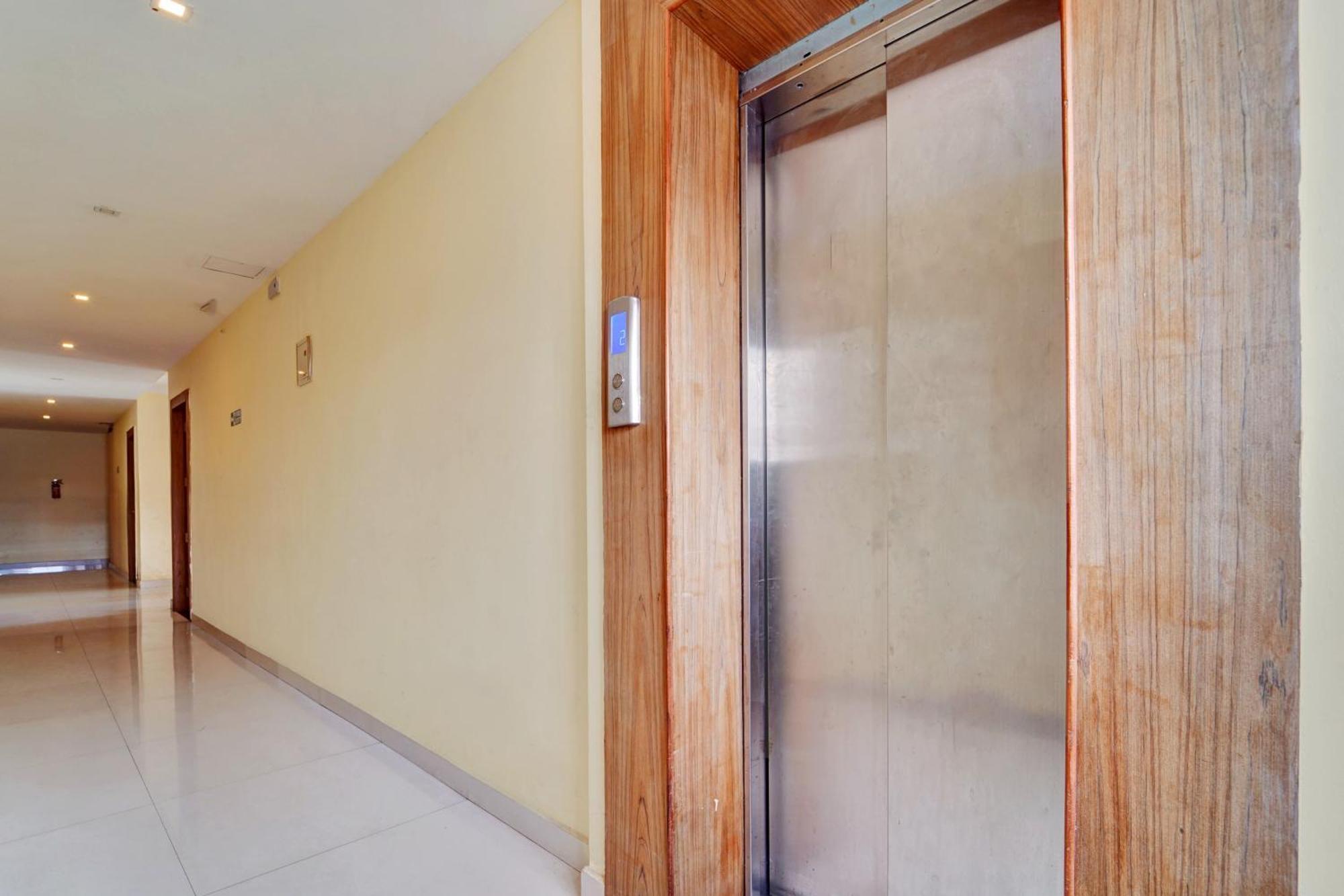 Super Townhouse Ernakulam North Otel Kochi Dış mekan fotoğraf