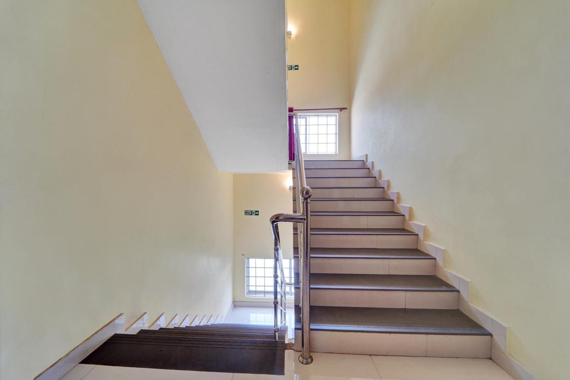 Super Townhouse Ernakulam North Otel Kochi Dış mekan fotoğraf