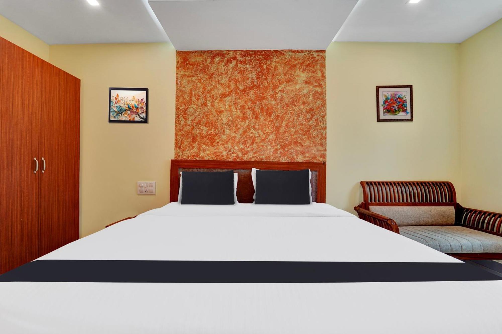 Super Townhouse Ernakulam North Otel Kochi Dış mekan fotoğraf