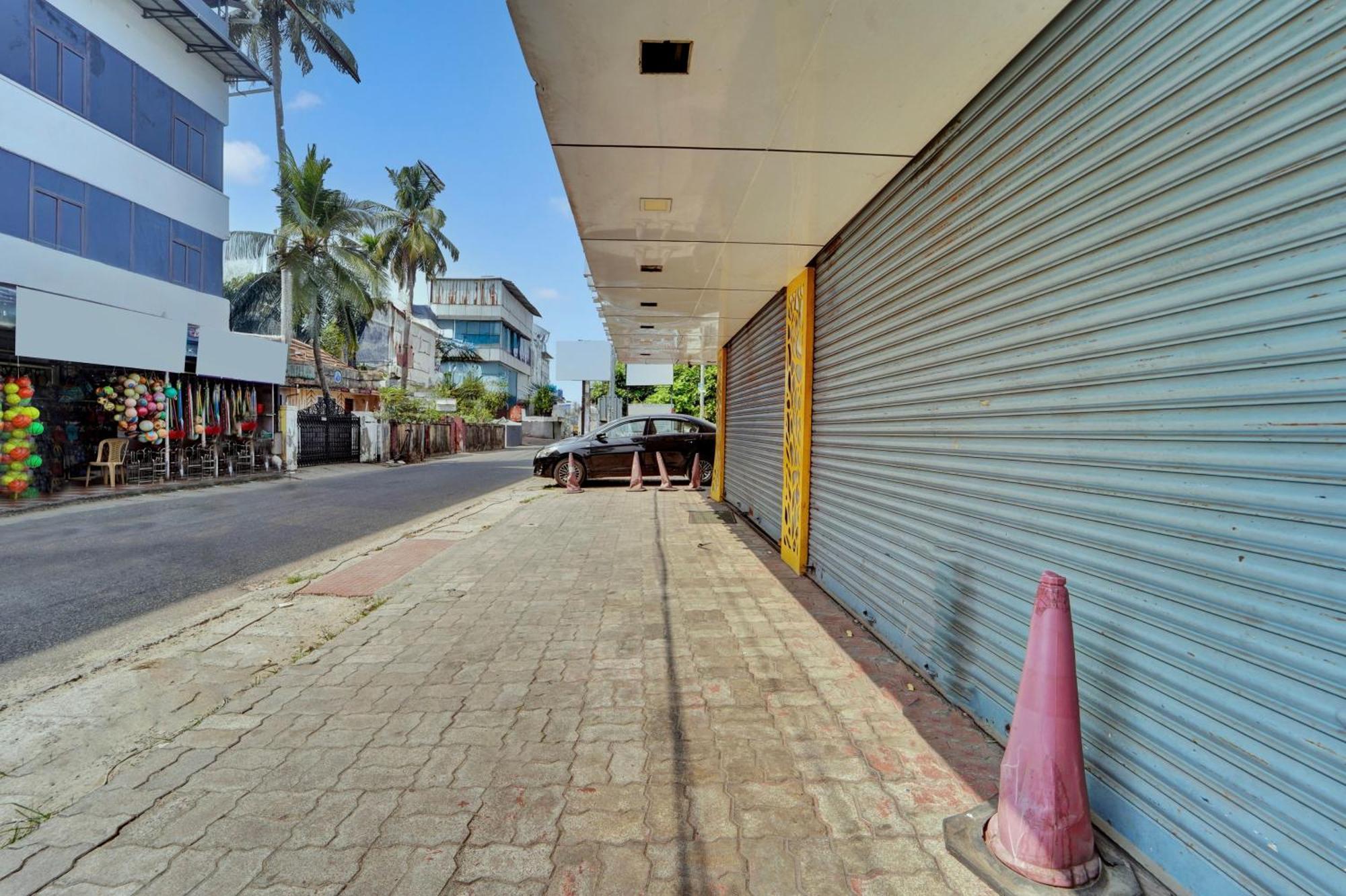 Super Townhouse Ernakulam North Otel Kochi Dış mekan fotoğraf