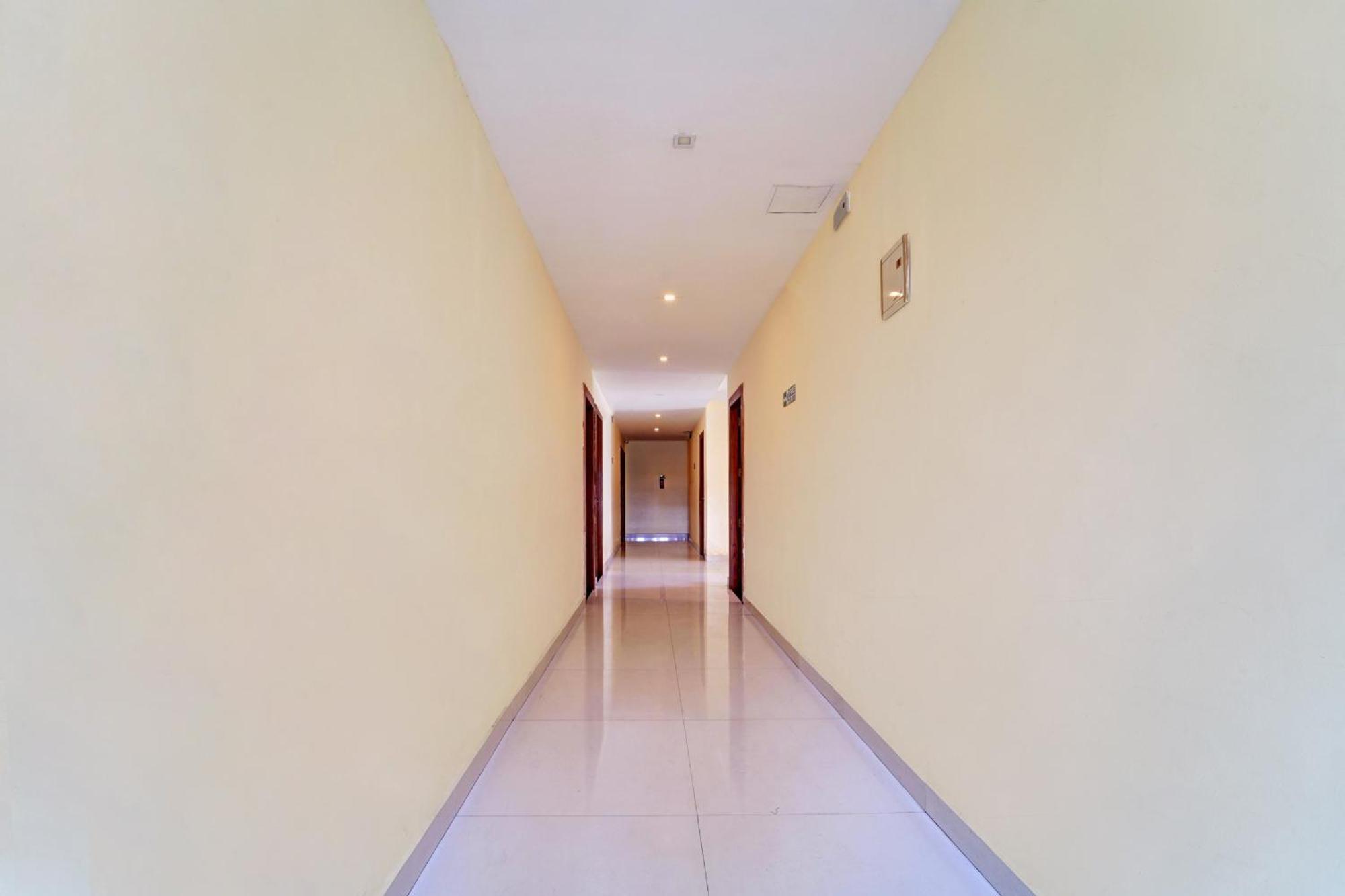 Super Townhouse Ernakulam North Otel Kochi Dış mekan fotoğraf