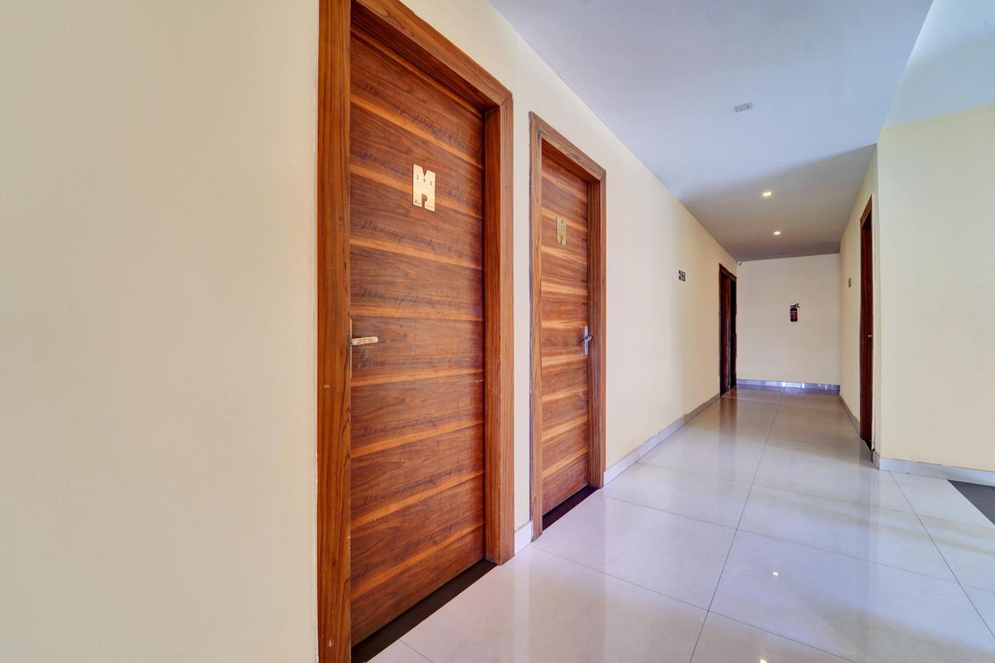 Super Townhouse Ernakulam North Otel Kochi Dış mekan fotoğraf
