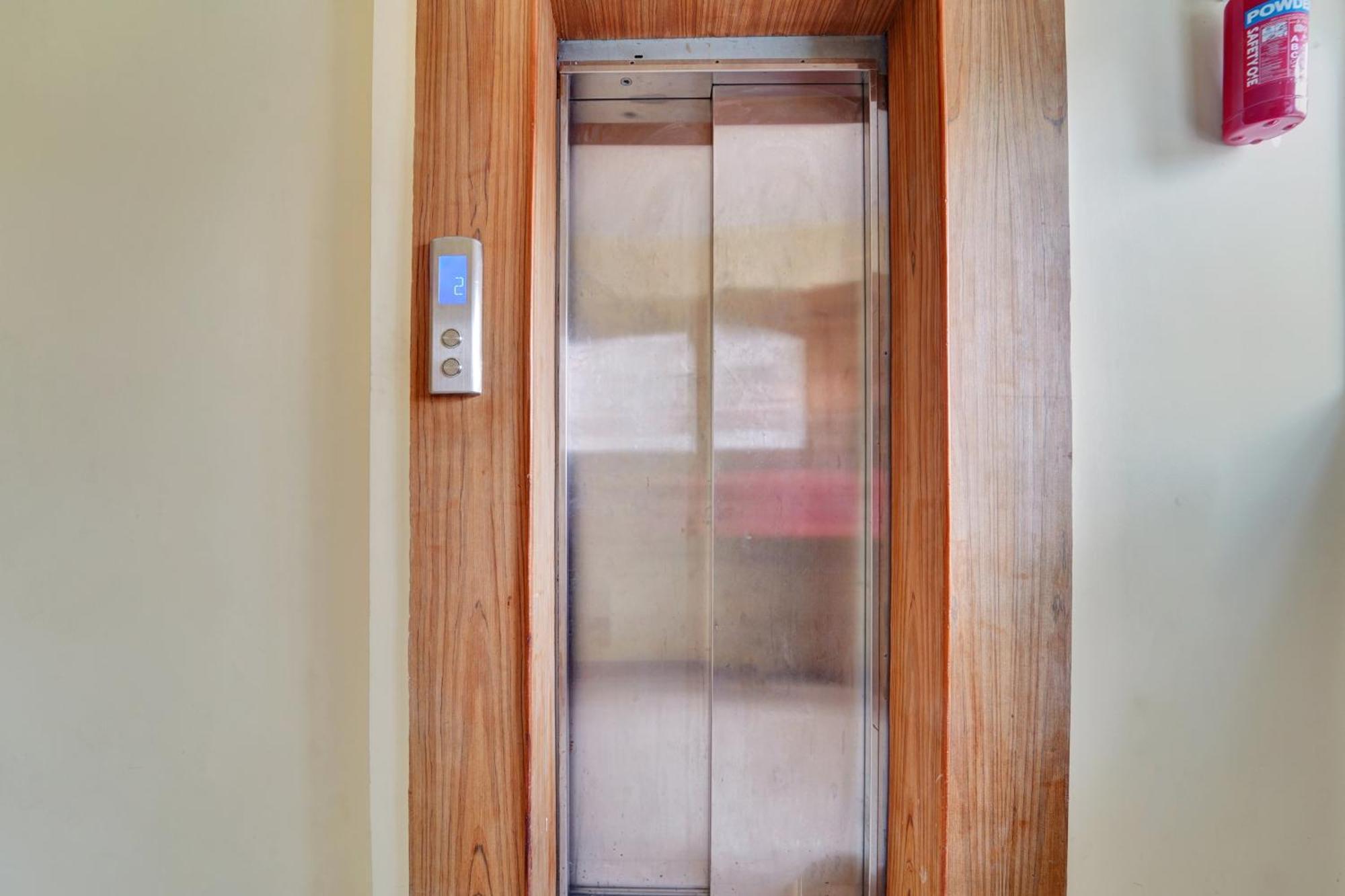 Super Townhouse Ernakulam North Otel Kochi Dış mekan fotoğraf