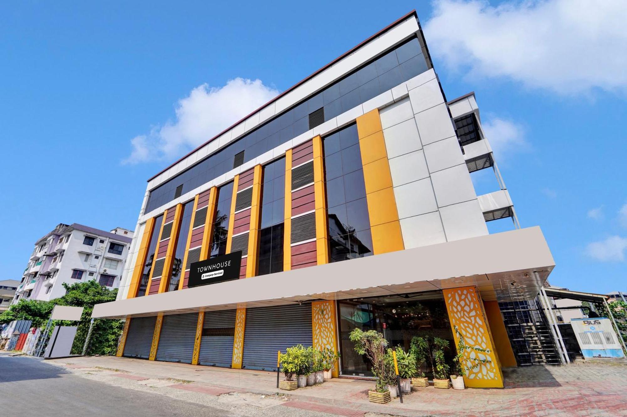 Super Townhouse Ernakulam North Otel Kochi Dış mekan fotoğraf